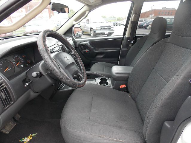 Jeep Grand Cherokee 2004 photo 4