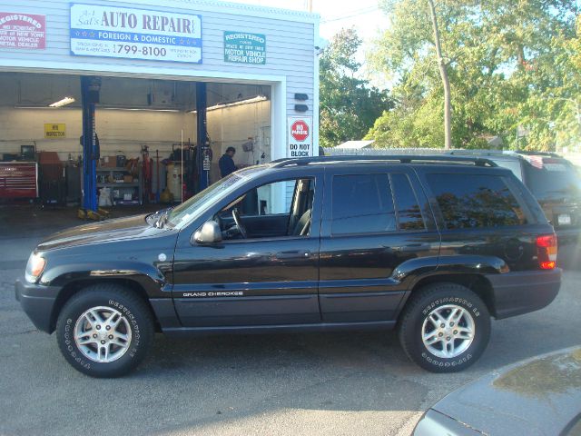 Jeep Grand Cherokee 2004 photo 2