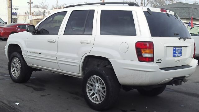 Jeep Grand Cherokee 2004 photo 4