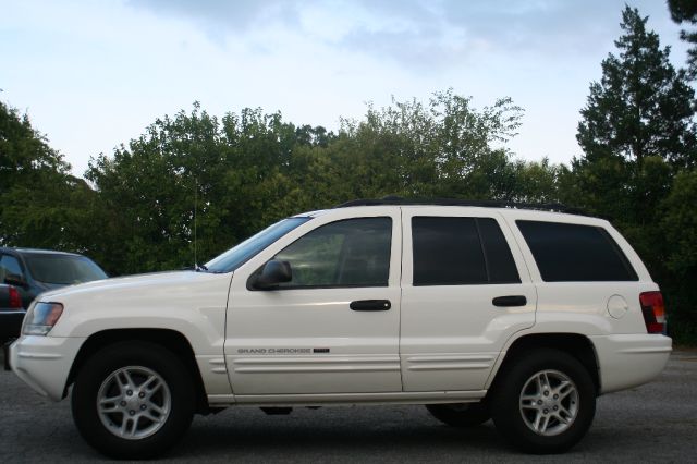 Jeep Grand Cherokee 2004 photo 2