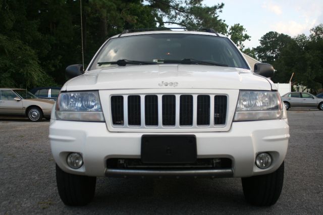 Jeep Grand Cherokee 2004 photo 4