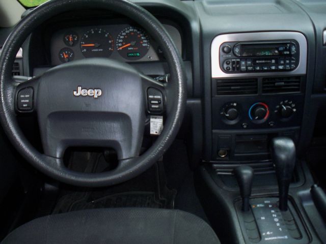 Jeep Grand Cherokee 2004 photo 1