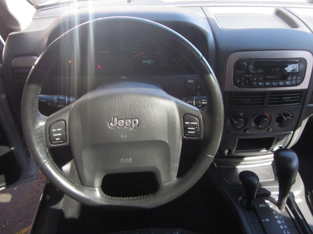 Jeep Grand Cherokee 2004 photo 4
