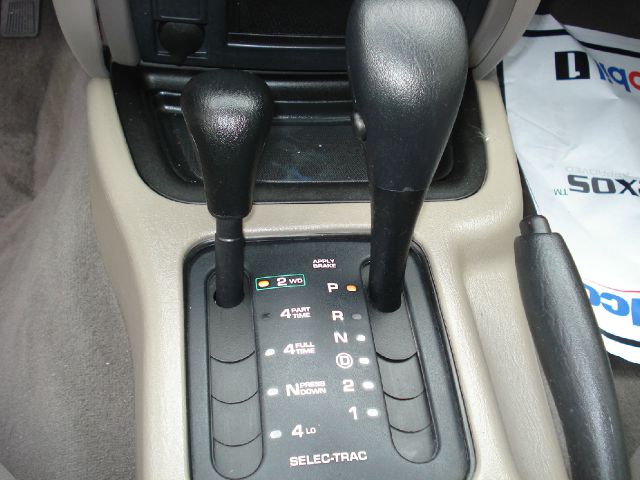 Jeep Grand Cherokee 2004 photo 13