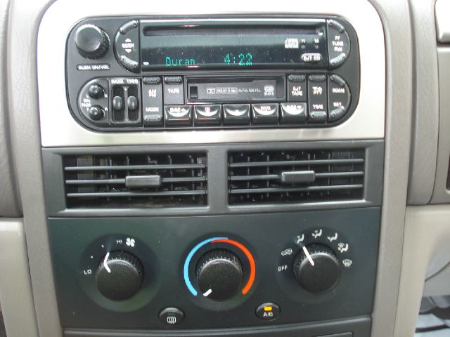 Jeep Grand Cherokee 2004 photo 14