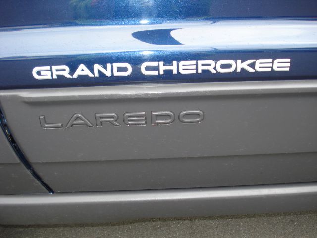 Jeep Grand Cherokee 2004 photo 2