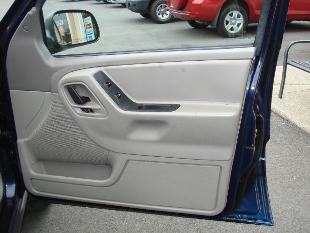 Jeep Grand Cherokee 2004 photo 9