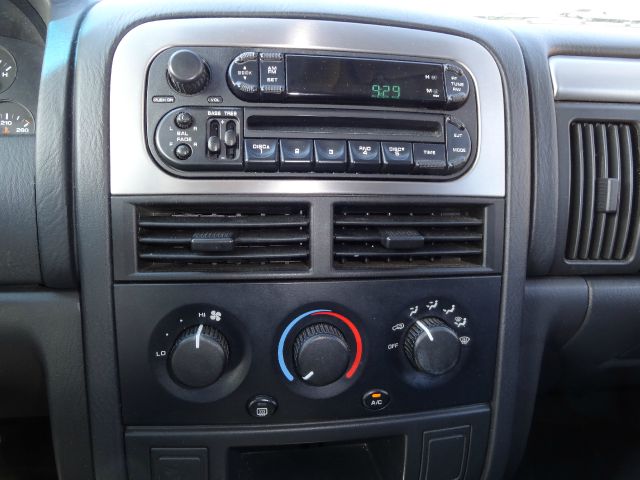 Jeep Grand Cherokee 2004 photo 3