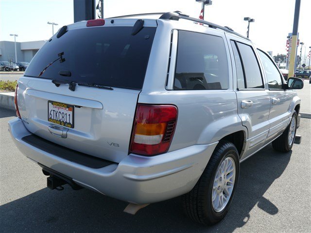 Jeep Grand Cherokee 2004 photo 4
