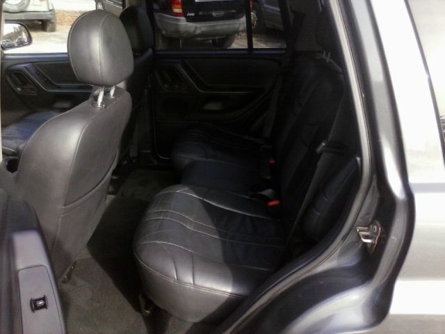 Jeep Grand Cherokee 4dr 114 WB W/4.6l AWD SUV