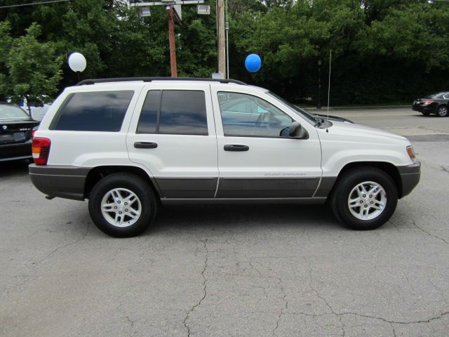 Jeep Grand Cherokee 2004 photo 2