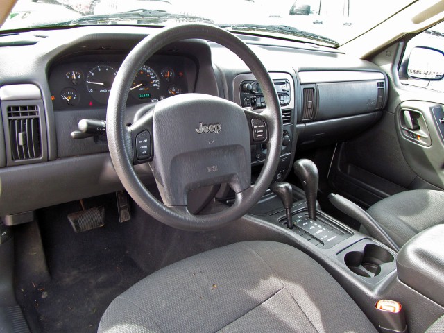 Jeep Grand Cherokee 2004 photo 3