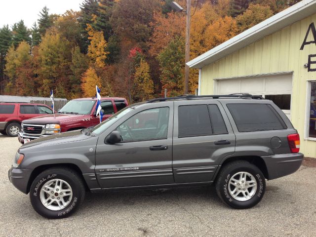 Jeep Grand Cherokee 4dr 114 WB W/4.6l AWD SUV