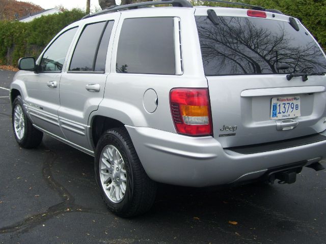 Jeep Grand Cherokee 2004 photo 1