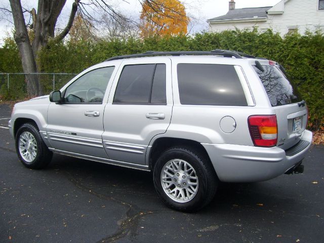 Jeep Grand Cherokee 2004 photo 3