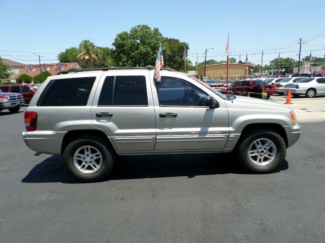 Jeep Grand Cherokee 2004 photo 2