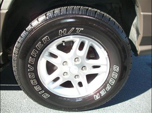 Jeep Grand Cherokee 2004 photo 1