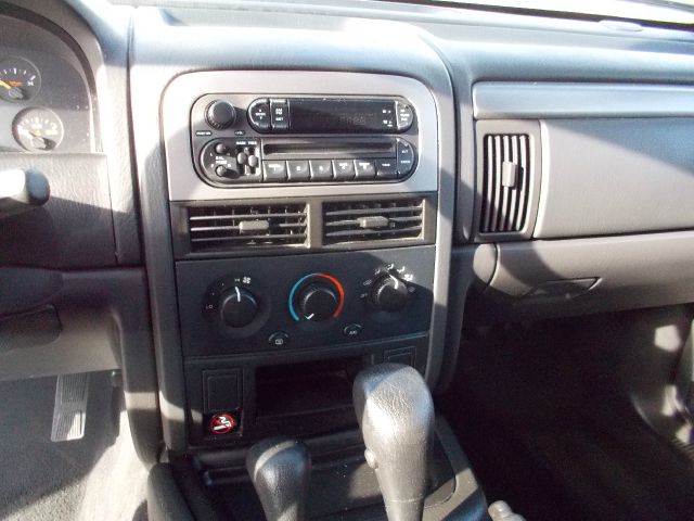 Jeep Grand Cherokee 2004 photo 23