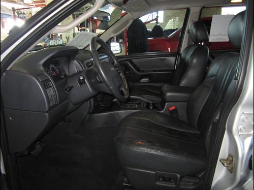 Jeep Grand Cherokee 2004 photo 2