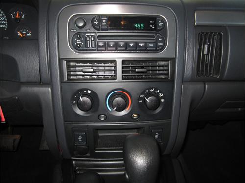 Jeep Grand Cherokee 2004 photo 3