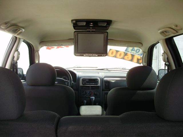 Jeep Grand Cherokee 2004 photo 2