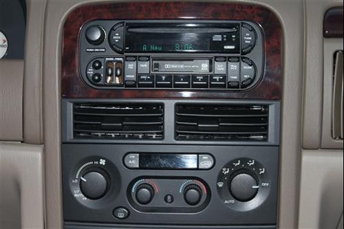 Jeep Grand Cherokee 2004 photo 1