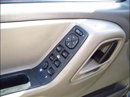 Jeep Grand Cherokee 2004 photo 4