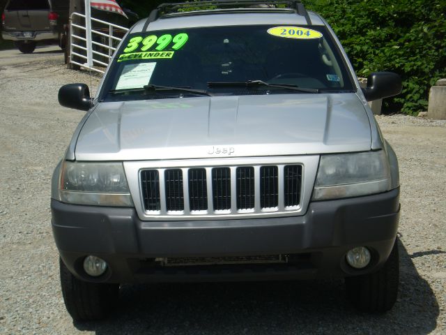 Jeep Grand Cherokee 2004 photo 2