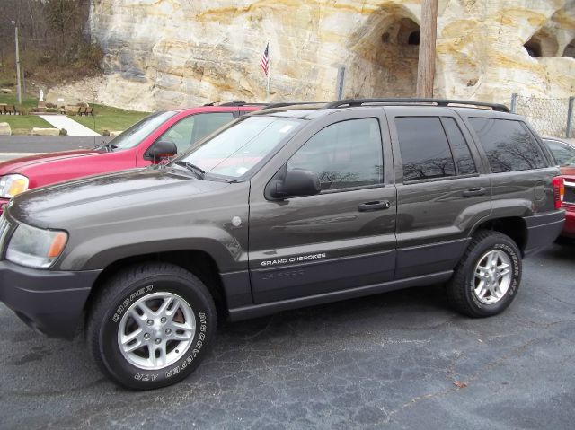 Jeep Grand Cherokee 2004 photo 2