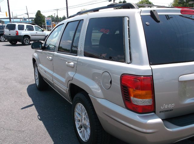 Jeep Grand Cherokee 2004 photo 1