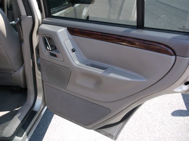 Jeep Grand Cherokee 2004 photo 11