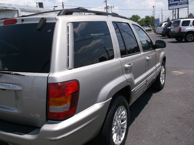 Jeep Grand Cherokee 2004 photo 2