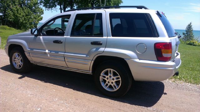 Jeep Grand Cherokee 2004 photo 1