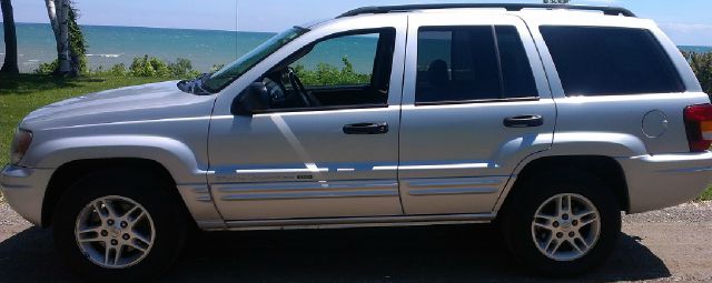 Jeep Grand Cherokee 2004 photo 2