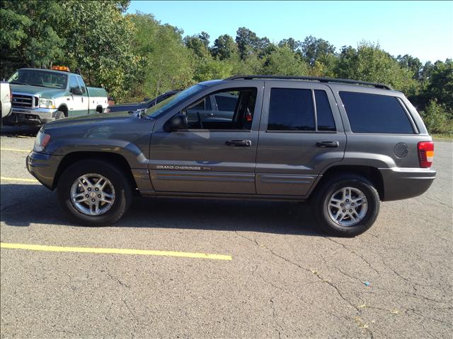 Jeep Grand Cherokee 2004 photo 1
