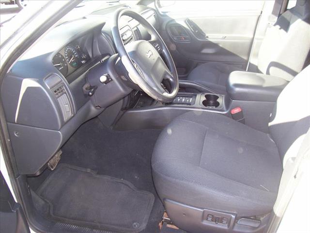 Jeep Grand Cherokee 2004 photo 2