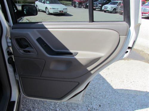 Jeep Grand Cherokee 2004 photo 4