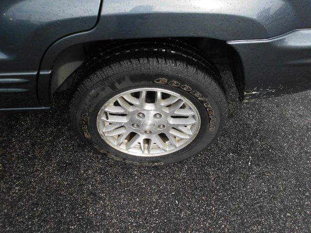 Jeep Grand Cherokee 2004 photo 2