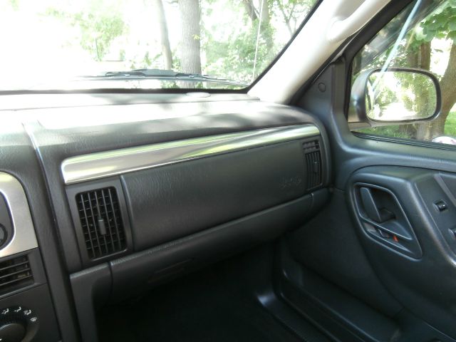 Jeep Grand Cherokee 2004 photo 21