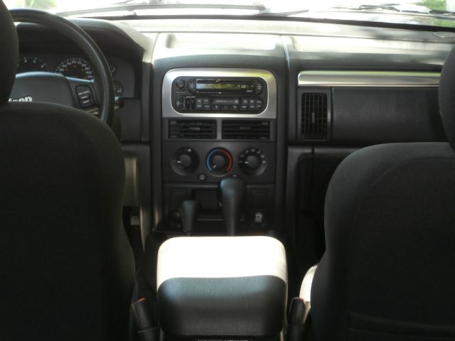 Jeep Grand Cherokee 2004 photo 25
