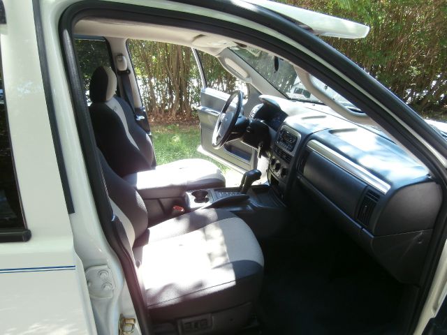 Jeep Grand Cherokee 2004 photo 3