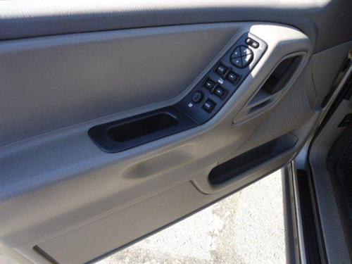 Jeep Grand Cherokee 2004 photo 3