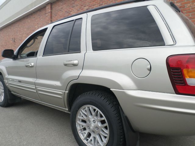 Jeep Grand Cherokee 2004 photo 3