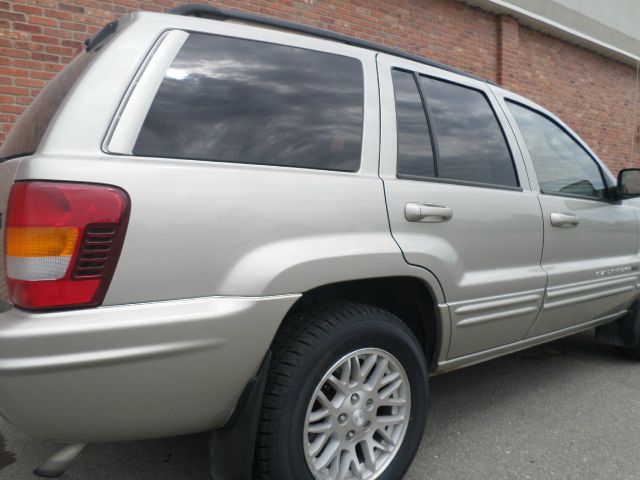 Jeep Grand Cherokee 2004 photo 4
