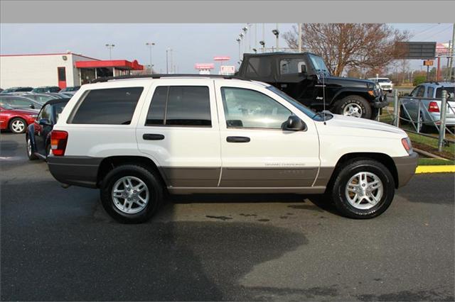 Jeep Grand Cherokee 2004 photo 4