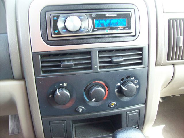 Jeep Grand Cherokee 2004 photo 1