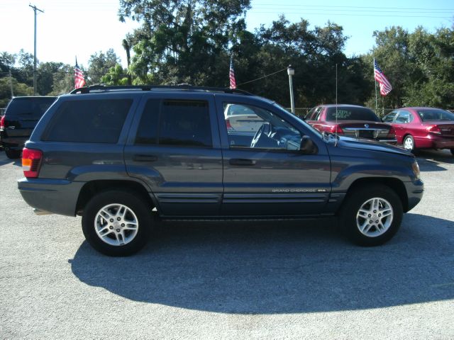 Jeep Grand Cherokee 2004 photo 3