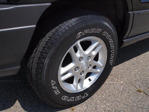 Jeep Grand Cherokee 2004 photo 2