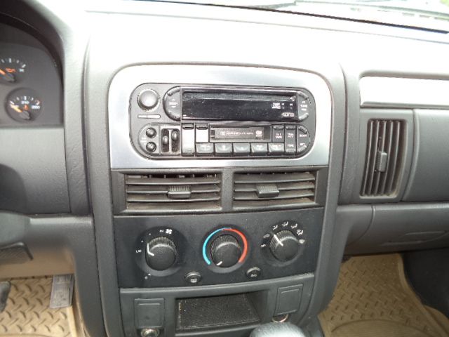 Jeep Grand Cherokee 2004 photo 3