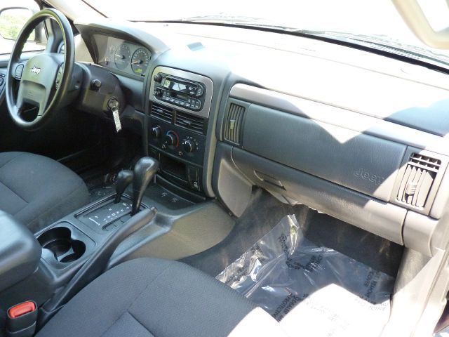 Jeep Grand Cherokee 2004 photo 1